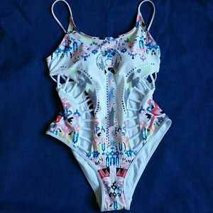 Super sexy one piece bathing suit  size XL